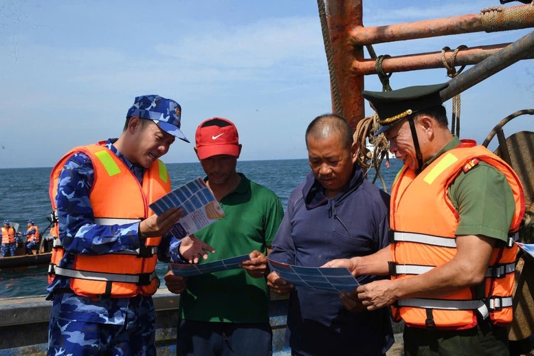 Thủ tướng Chính phủ yêu cầu khắc phục triệt để các tồn tại trong chống khai thác IUU Thủ tướng Chính phủ yêu cầu khắc phục triệt để các tồn tại trong chống khai thác IUU