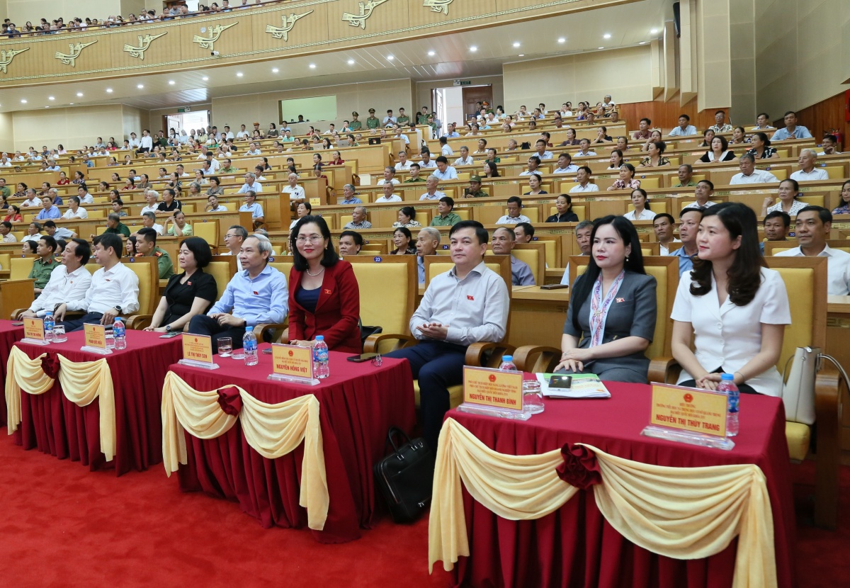Đoàn đại biểu Quốc hội tỉnh Hưng Yên tiếp xúc cử tri sau Kỳ họp thứ nhất, Quốc hội khóa XVI Đoàn đại biểu Quốc hội tỉnh Hưng Yên tiếp xúc cử tri sau Kỳ họp thứ nhất, Quốc hội khóa XVI