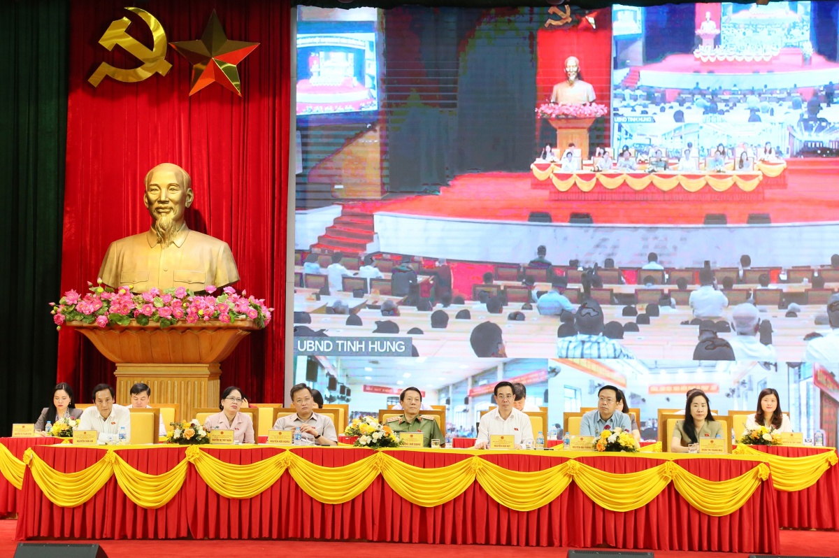 Đoàn đại biểu Quốc hội (ĐBQH) tỉnh Hưng Yên đã tổ chức Hội nghị tiếp xúc cử tri Đoàn đại biểu Quốc hội (ĐBQH) tỉnh Hưng Yên đã tổ chức Hội nghị tiếp xúc cử tri