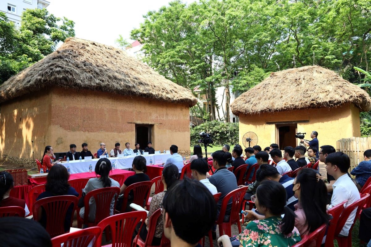Quang cảnh tọa đàm