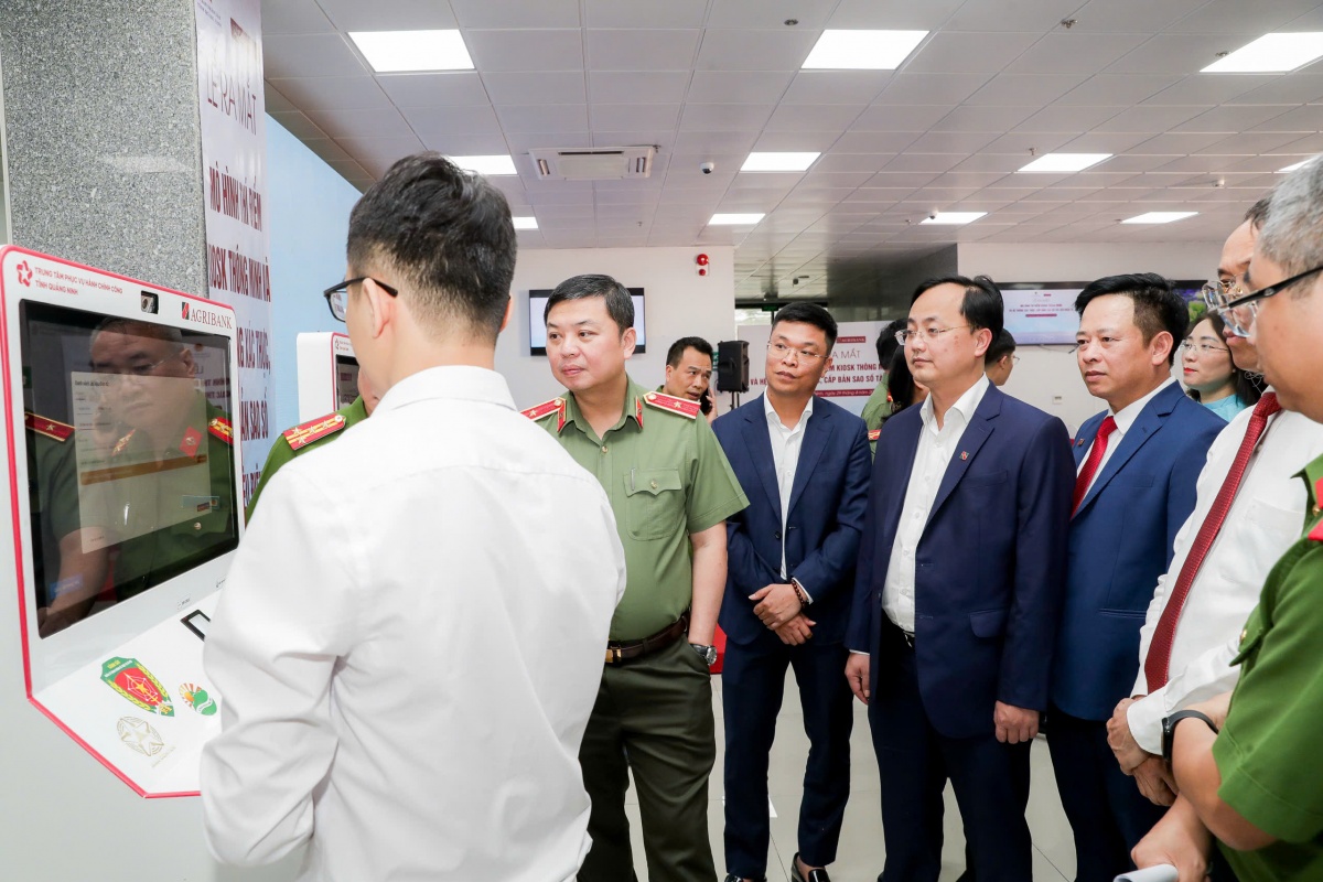 Agribank đồng hành cùng tỉnh Quảng Ninh triển khai mô hình Kiosk thông minh: Đưa hành chính số tới các đặc khu, hải đảo