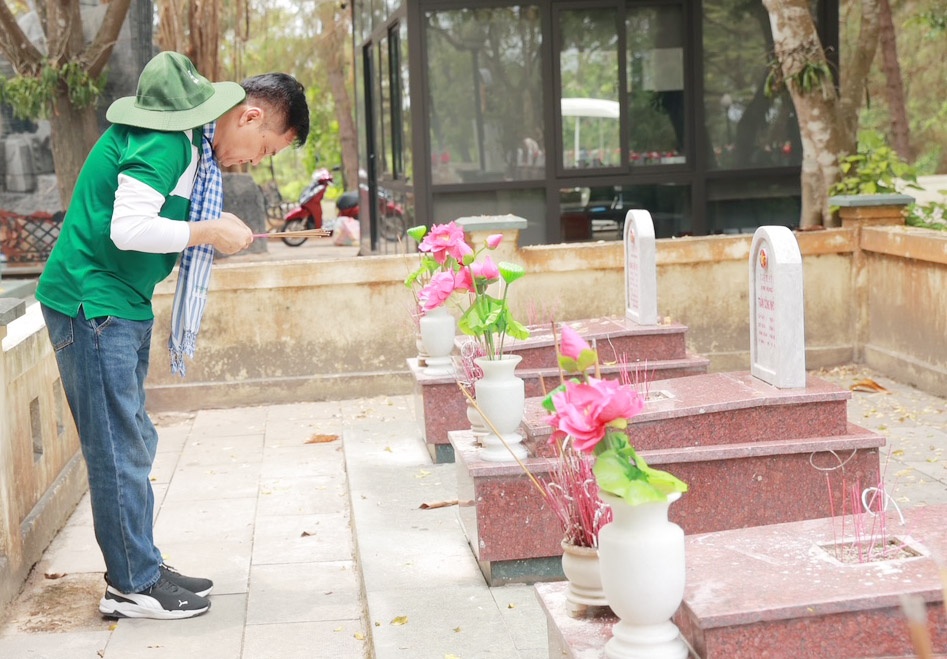 Cán bộ Vietcombank Tân Sài Gòn về nguồn nhân kỷ niệm ngày Thống nhất đất nước Cán bộ Vietcombank Tân Sài Gòn về nguồn nhân kỷ niệm ngày Thống nhất đất nước