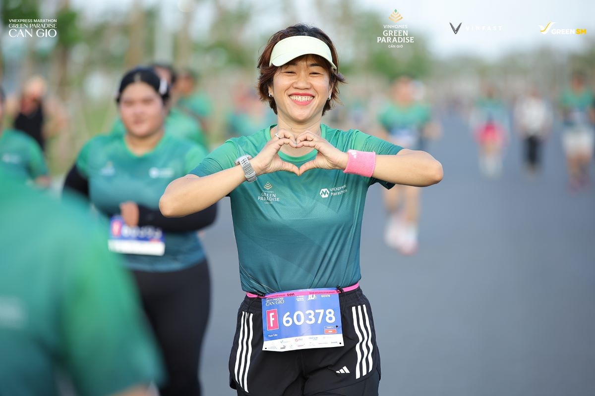 Chị Trần Kim Thoa đến từ Thủ Đức (cũ), TP.HCM bày tỏ tình cảm với VnExpress Marathon Green Paradise Chị Trần Kim Thoa đến từ Thủ Đức (cũ), TP.HCM bày tỏ tình cảm với VnExpress Marathon Green Paradise