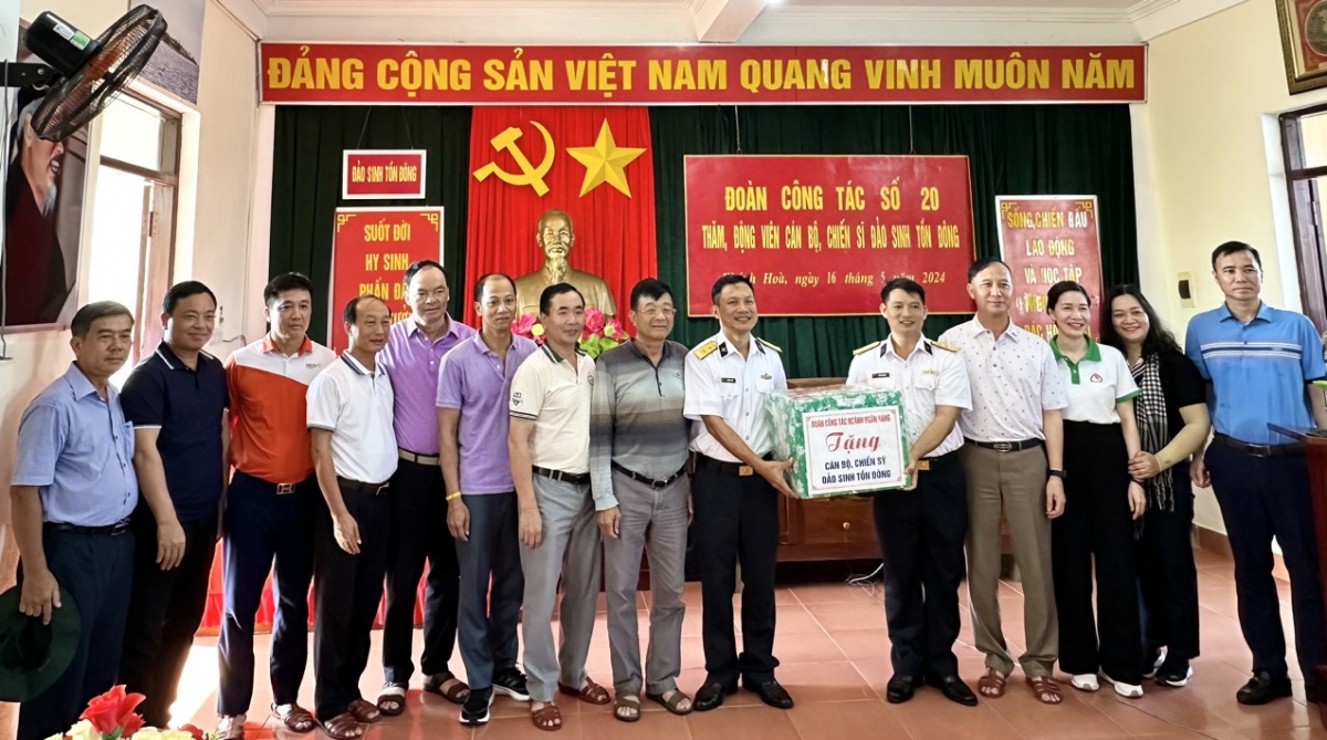 Trường Sa: Nơi những “trái tim Ngân hàng” hòa nhịp cùng sóng cả