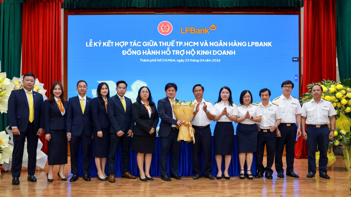 LPBank ký kết hợp tác với Thuế TP.HCM, thúc đẩy chuyển đổi số hộ kinh doanh và cá nhân kinh doanh LPBank ký kết hợp tác với Thuế TP.HCM, thúc đẩy chuyển đổi số hộ kinh doanh và cá nhân kinh doanh