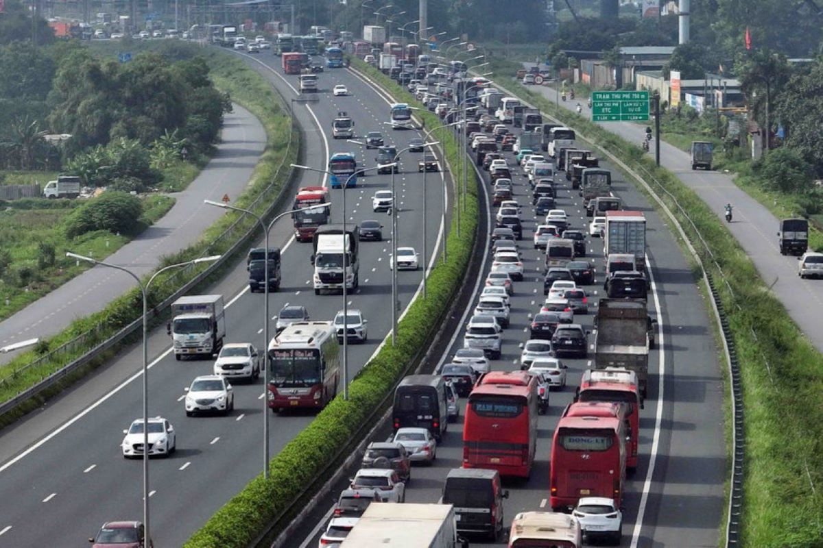 Việc giải thể Ủy ban An toàn giao thông Quốc gia nhằm phân định rõ trách nhiệm giữa các bộ, ngành và địa phương theo đúng chức năng, thẩm quyền được pháp luật quy định Việc giải thể Ủy ban An toàn giao thông Quốc gia nhằm phân định rõ trách nhiệm giữa các bộ, ngành và địa phương theo đúng chức năng, thẩm quyền được pháp luật quy định