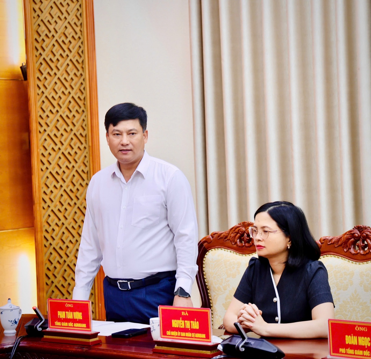 Agribank trao 5 tỷ đồng an sinh xã hội, chung tay kiến tạo phát triển bền vững tại Ninh Bình