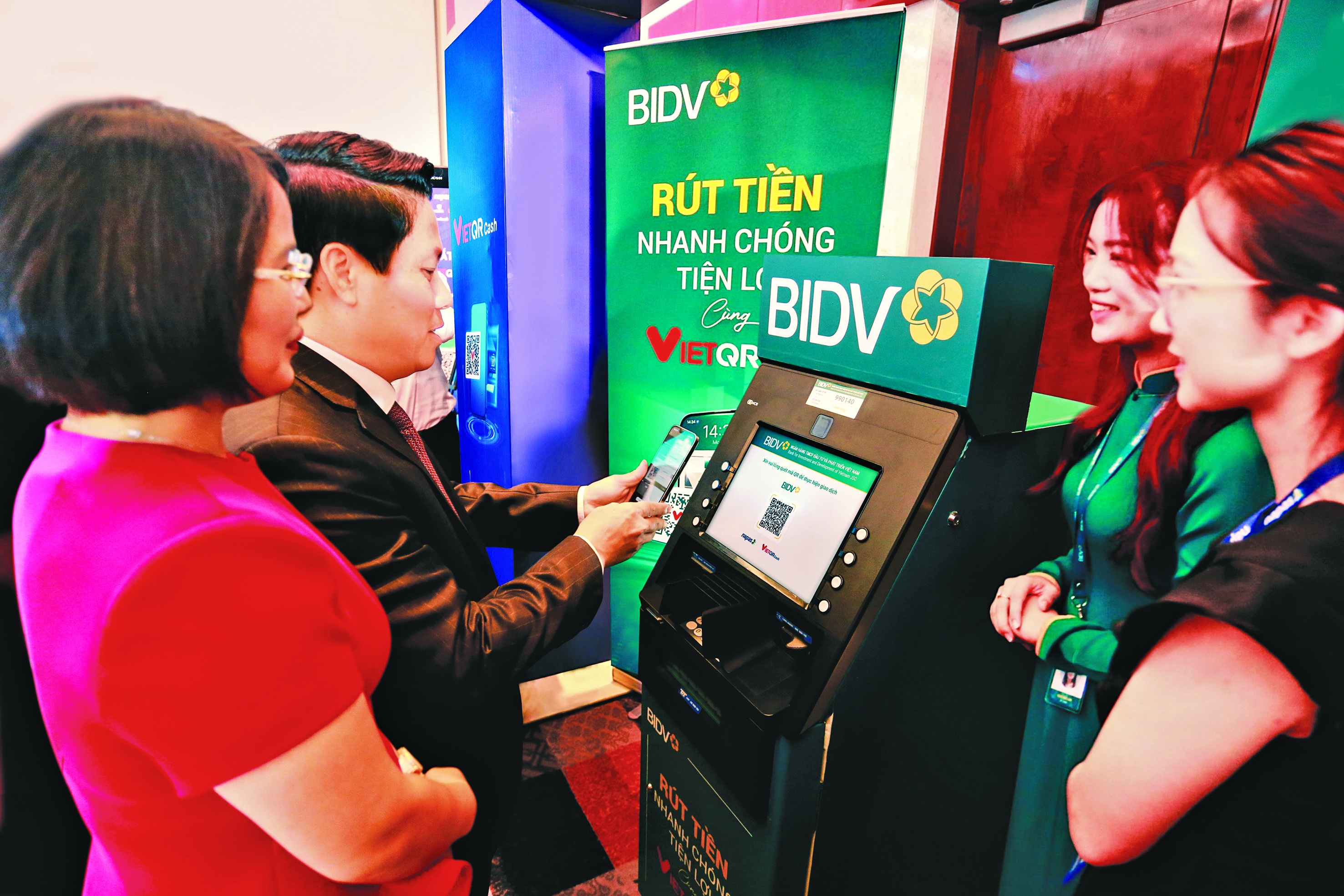 Ngành Ngân hàng tiên phong chuyển đổi số, hòa cùng khát vọng dân tộc