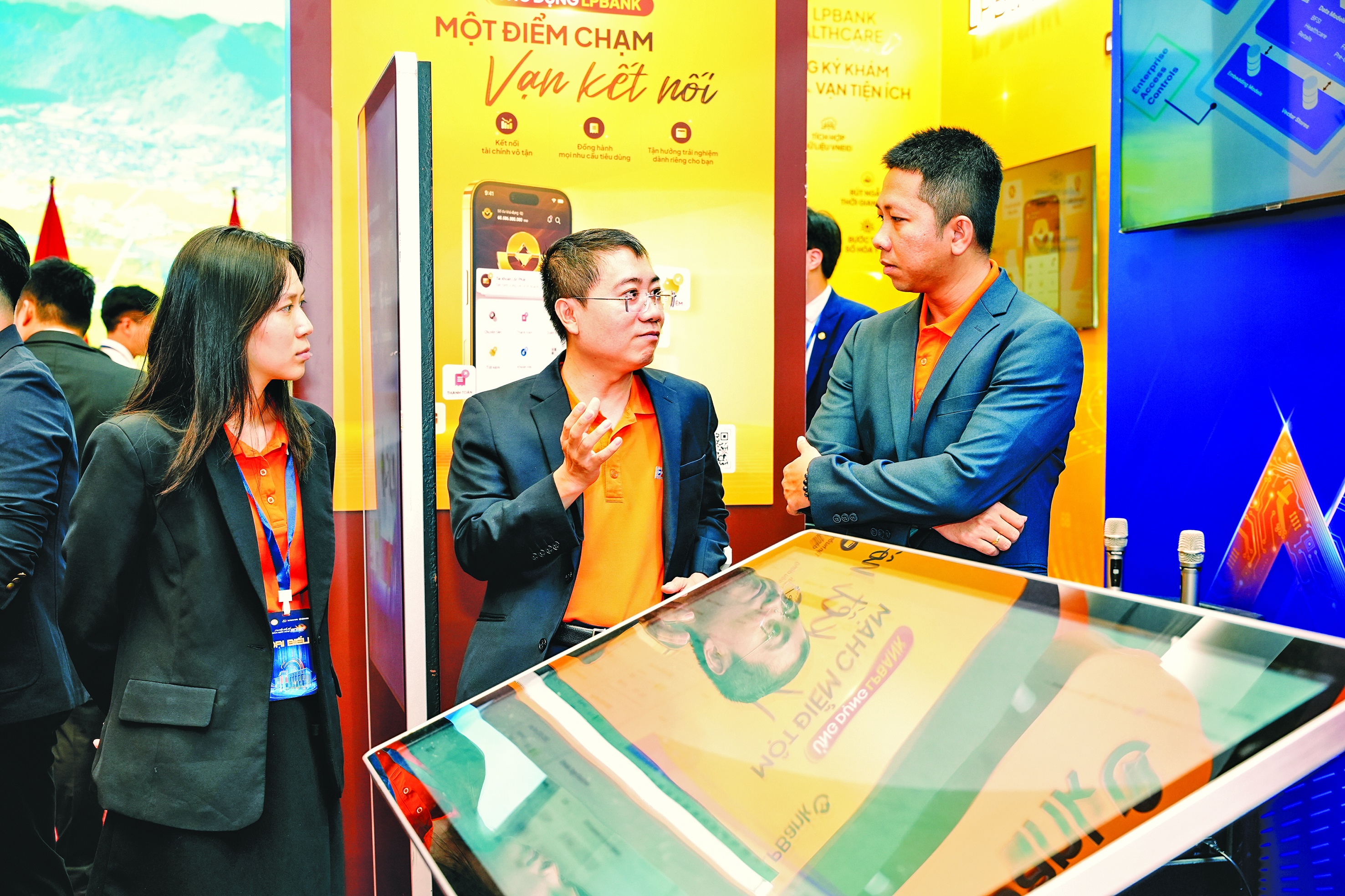 Ngành Ngân hàng tiên phong chuyển đổi số, hòa cùng khát vọng dân tộc
