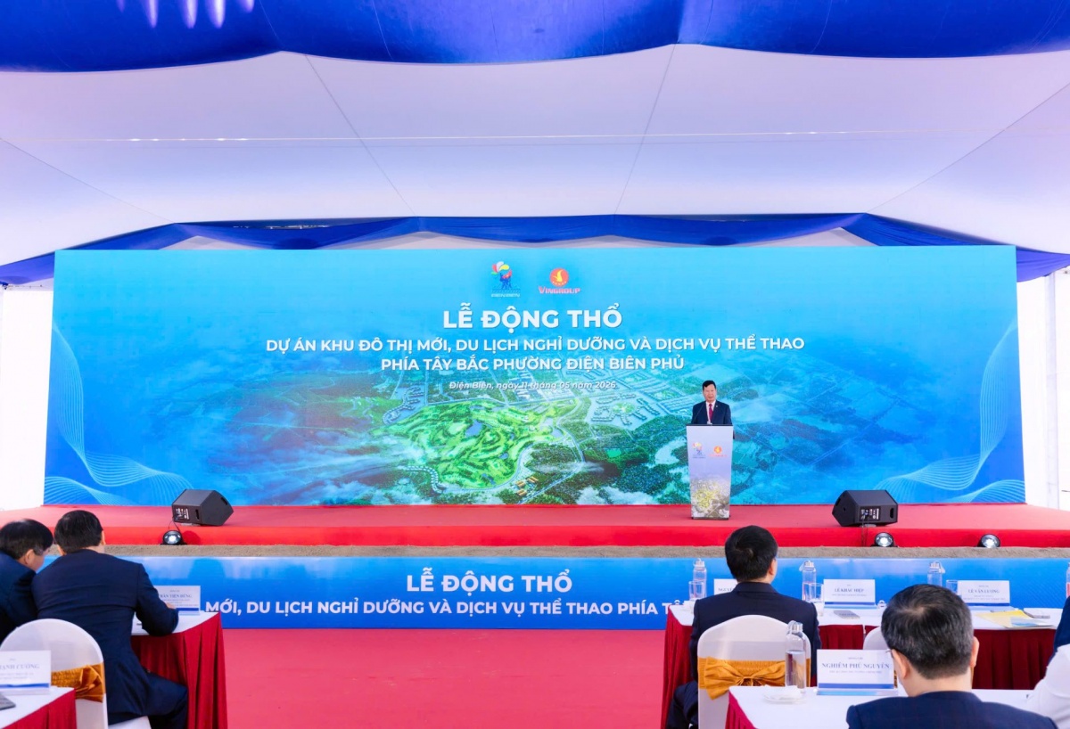 Ông Lê Khắc Hiệp – Phó Chủ tịch Tập đoàn Vingroup phát biểu tại sự kiện Ông Lê Khắc Hiệp – Phó Chủ tịch Tập đoàn Vingroup phát biểu tại sự kiện