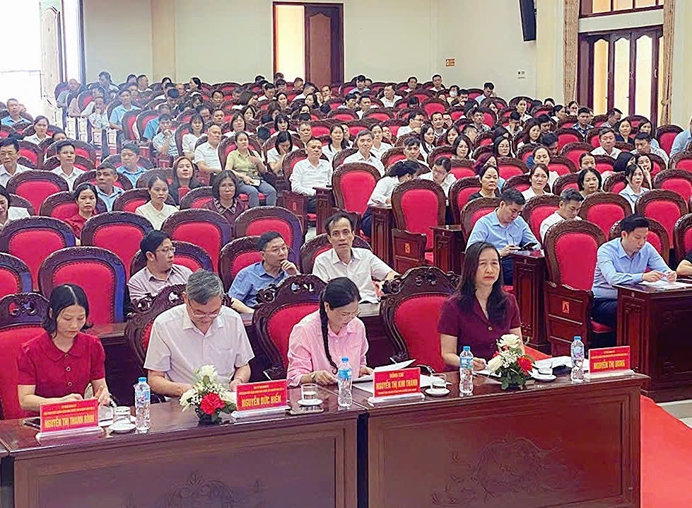 Các đại biểu tham dự Hội nghị Các đại biểu tham dự Hội nghị