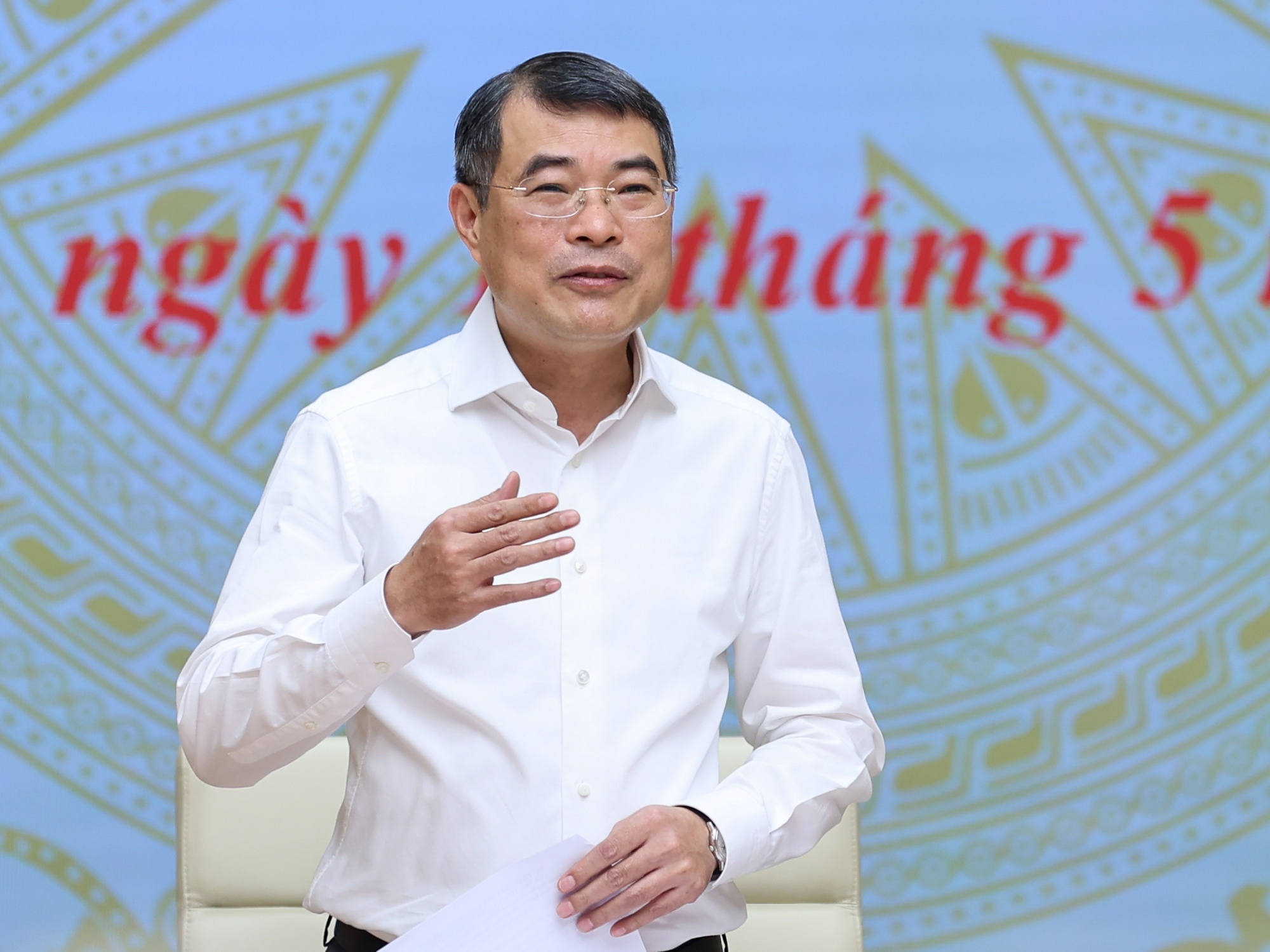 Bên cạnh những kết quả đạt được, Thủ tướng nêu rõ, còn khá lớn các nhiệm vụ chậm, quá hạn, thể chế, cơ chế, chính sách còn phân tán, chồng chéo, thiếu hướng dẫn cụ thể - Ảnh: VGP/Nhật Bắc