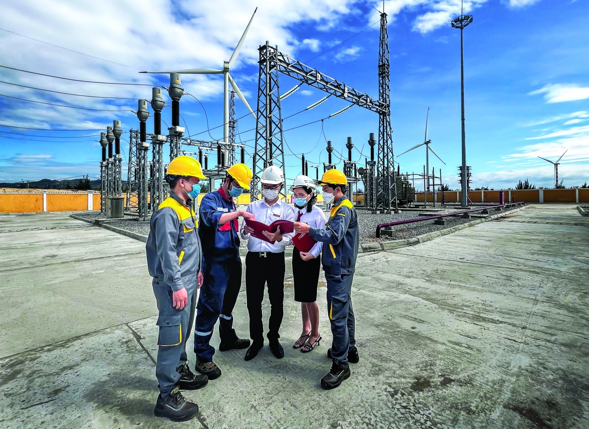 Các tổ chức tín dụng tiết giảm chi phí, ổn định lãi suất cho vay nhằm hỗ trợ doanh nghiệp và người dân tiếp cận vốn