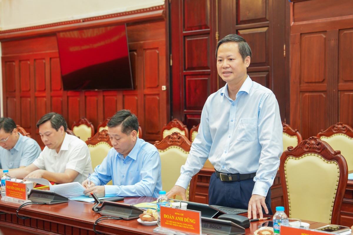 Đoàn Kiểm tra, giám sát số 12 của Bộ Chính trị làm việc với Ban Thường vụ Đảng ủy NHNN