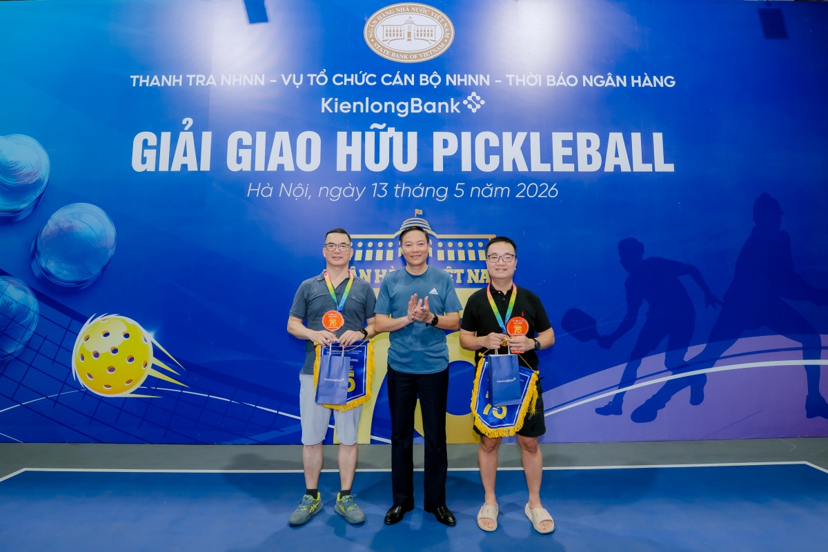 Sôi nổi giải Pickleball giao hữu giữa các đơn vị ngành Ngân hàng Sôi nổi giải Pickleball giao hữu giữa các đơn vị ngành Ngân hàng