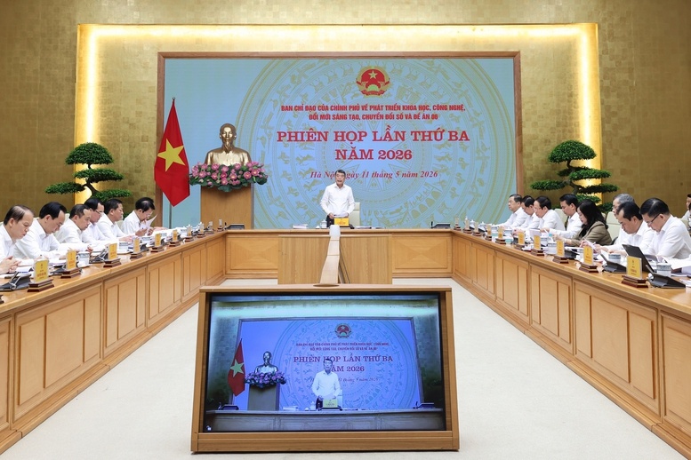 Phát triển đồng bộ hạ tầng số, chuyển đổi số toàn diện, tạo thuận lợi tối đa cho người dân, doanh nghiệp