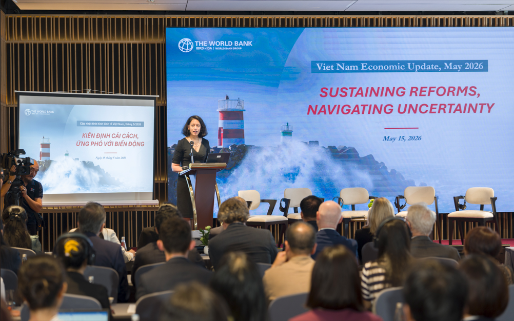 Bà Tehmina S. Khan, Chuyên gia Kinh tế trưởng của WB tại Việt Nam Bà Tehmina S. Khan, Chuyên gia Kinh tế trưởng của WB tại Việt Nam