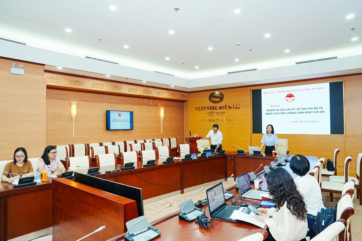 Khai giảng lớp bồi dưỡng nghiệp vụ công tác Đảng năm 2026 Khai giảng lớp bồi dưỡng nghiệp vụ công tác Đảng năm 2026