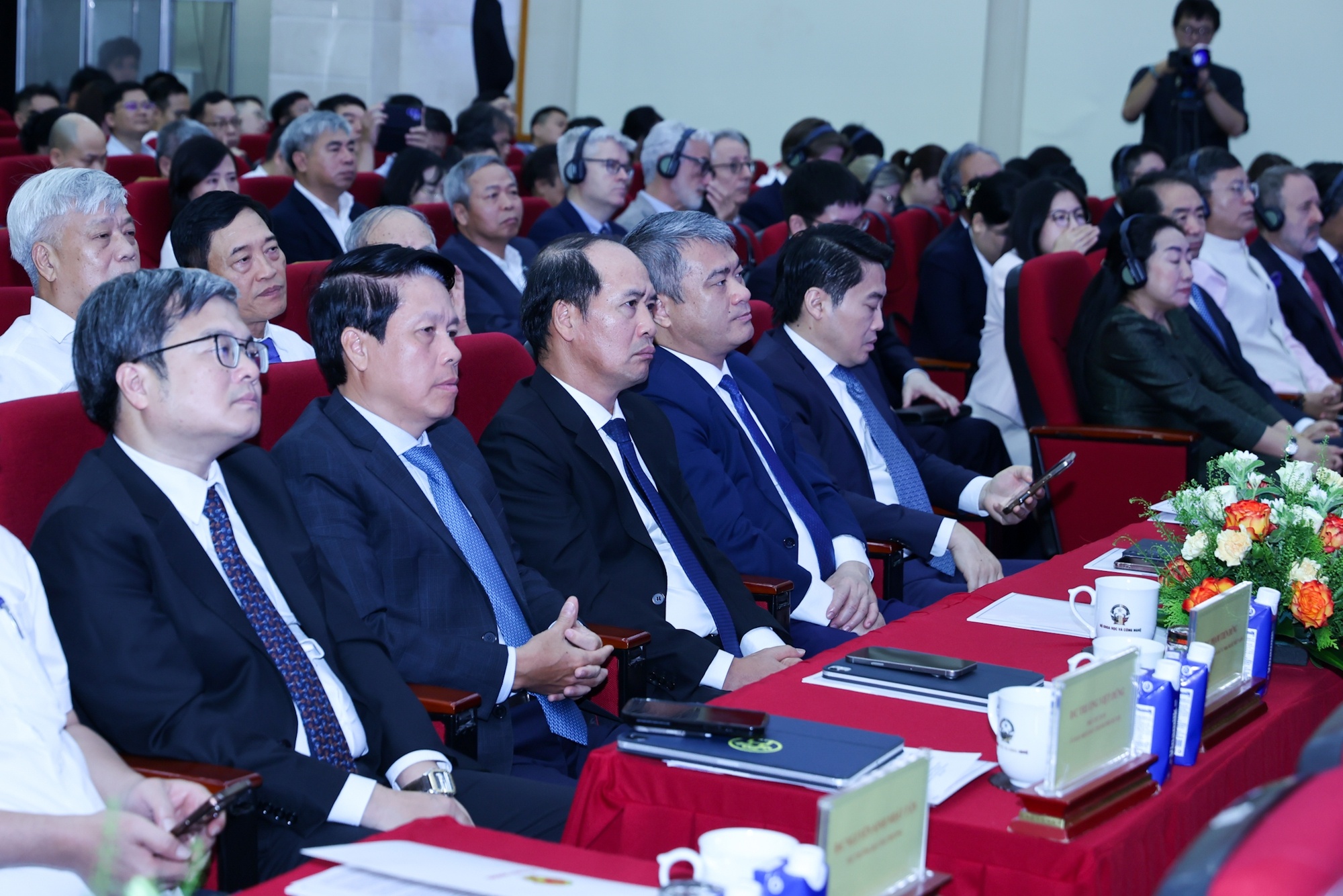 Các đại biểu dự Hội nghị - Ảnh: VGP/Nhật Bắc Các đại biểu dự Hội nghị - Ảnh: VGP/Nhật Bắc