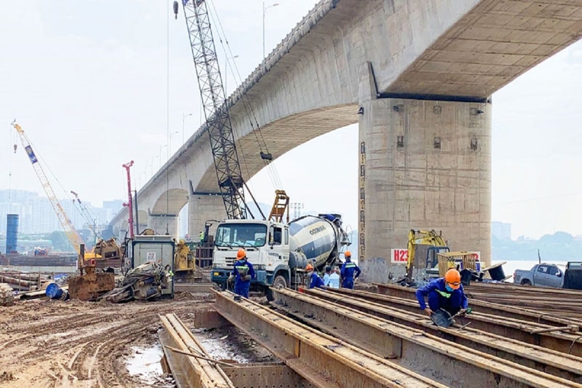 Nhiều dự án giao thông trọng điểm đối mặt nguy cơ chậm tiến độ