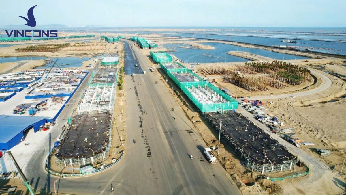 Với tốc độ thi công thần tốc của VinCons tại Vinhomes Paradise Cần Giờ, nhiều khu nhà thấp tầng đã thành hình chỉ sau thời gian ngắn Với tốc độ thi công thần tốc của VinCons tại Vinhomes Paradise Cần Giờ, nhiều khu nhà thấp tầng đã thành hình chỉ sau thời gian ngắn