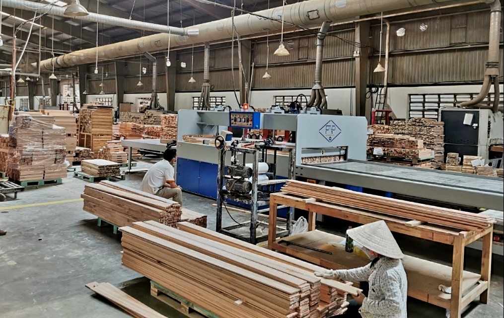 nhiều doanh nghiệp ngành gỗ đang đứng trước áp lực phải tái cấu trúc toàn bộ chuỗi cung ứng