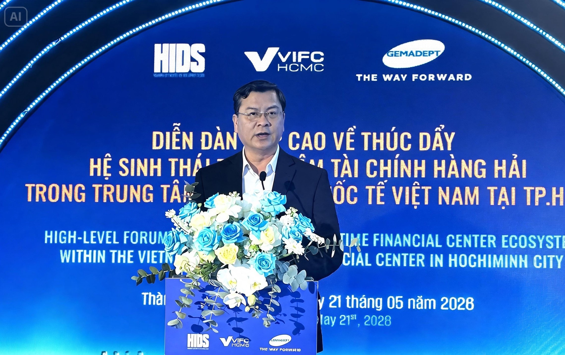 Tại diễn đàn, ông Nguyễn Công Vinh - Phó Chủ tịch UBND TP. Hồ Chí Minh cho rằng việc hình thành IMFC đánh dấu bước khởi đầu tích cực cho hệ sinh thái tài chính hàng hải tại Việt Nam trong kết nối với toàn cầu. Ảnh: T.B