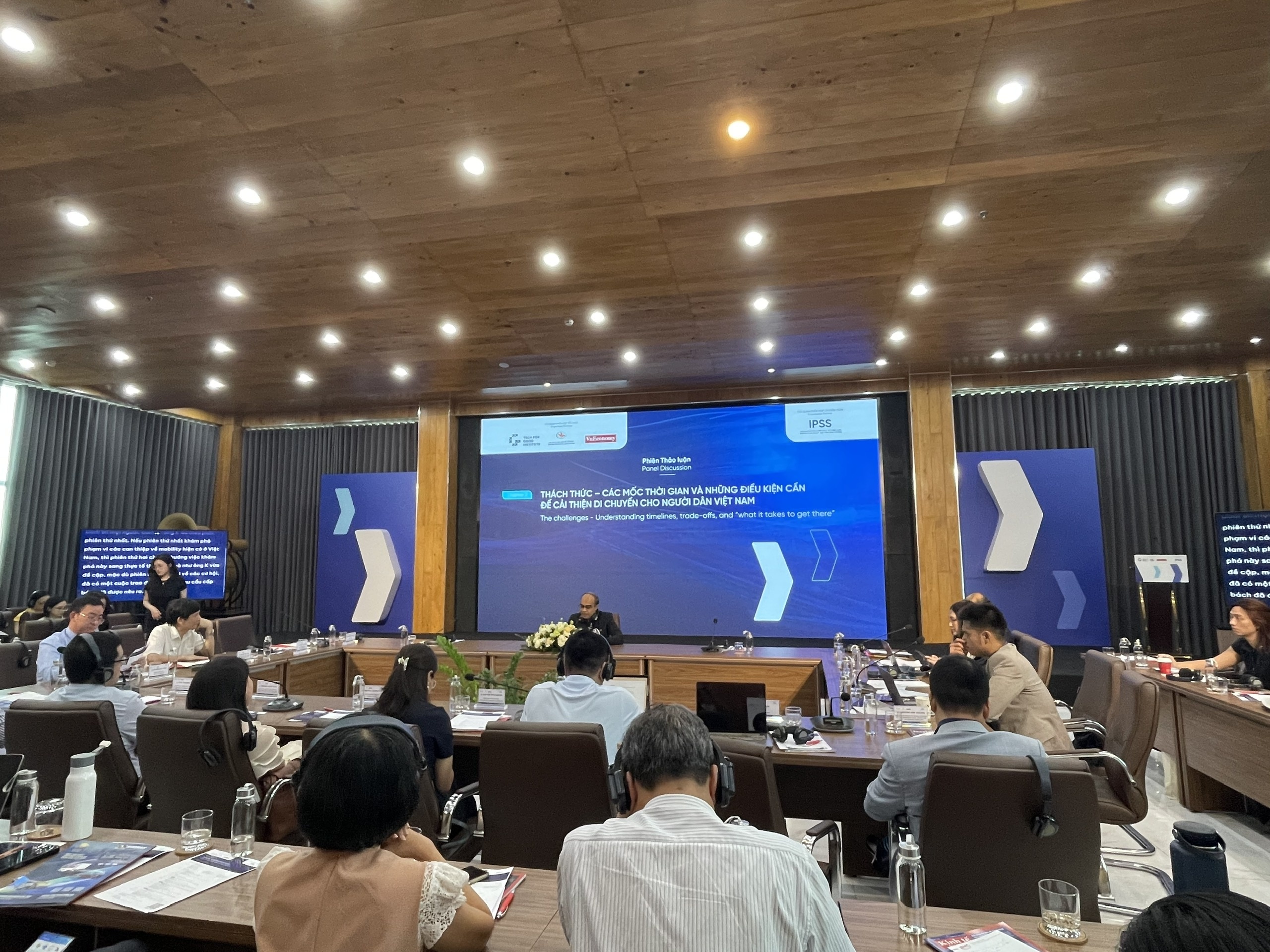 Quang cảnh hội thảo Quang cảnh hội thảo