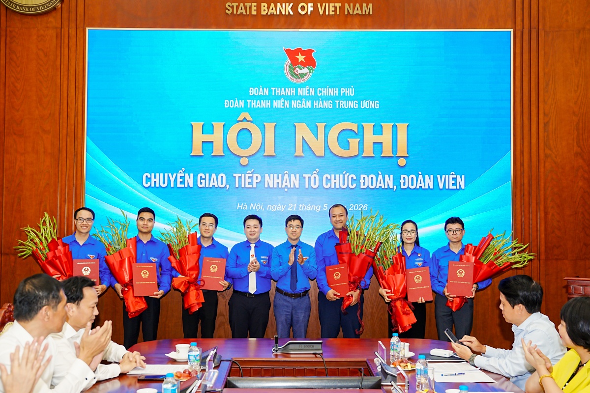 Chuyển giao 6 tổ chức đoàn về Đoàn Thanh niên Ngân hàng Trung ương