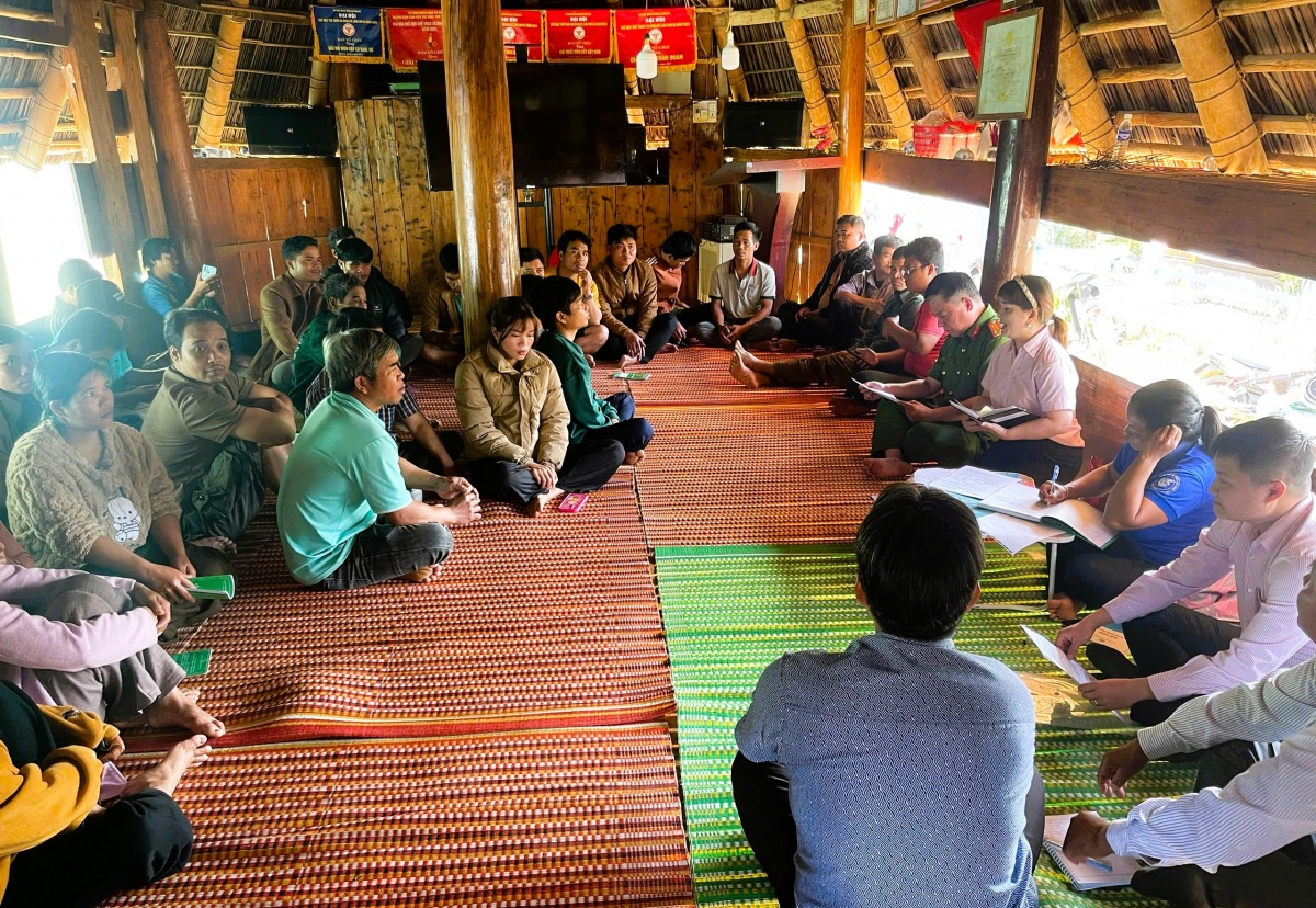 Những ‘cánh tay nối dài’ đã và đang góp phần tín dụng chính sách ở Đà Nẵng. Những ‘cánh tay nối dài’ đã và đang góp phần tín dụng chính sách ở Đà Nẵng.