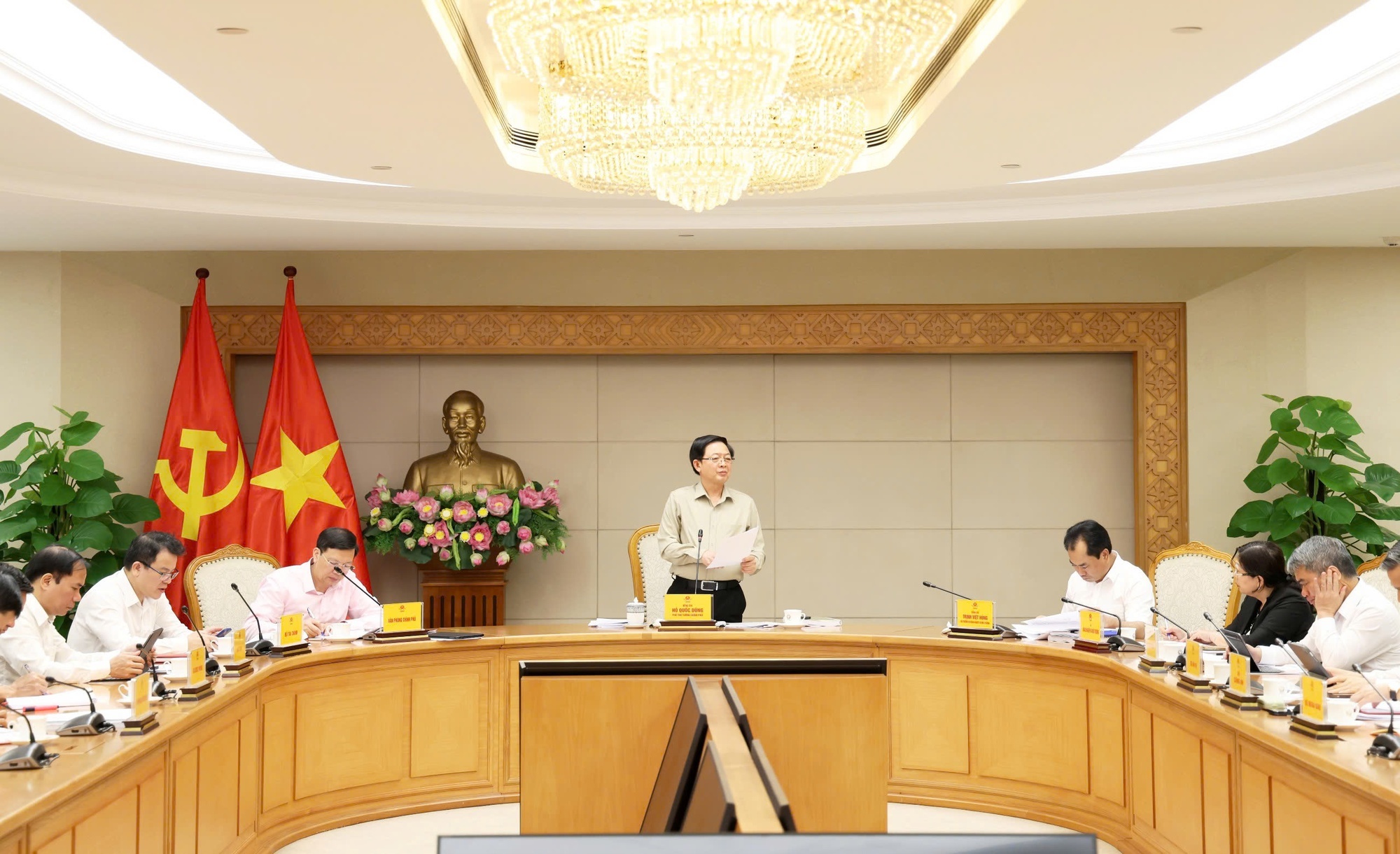 Phó Thủ tướng: Quy hoạch phải mang tính tổng thể, dài hạn đối với không gian phát triển công nghiệp, đô thị, nông nghiệp, hạ tầng, văn hóa, giáo dục, quốc phòng, an ninh và bảo vệ môi trường - Ảnh: VGP/Gia Huy Phó Thủ tướng: Quy hoạch phải mang tính tổng thể, dài hạn đối với không gian phát triển công nghiệp, đô thị, nông nghiệp, hạ tầng, văn hóa, giáo dục, quốc phòng, an ninh và bảo vệ môi trường - Ảnh: VGP/Gia Huy