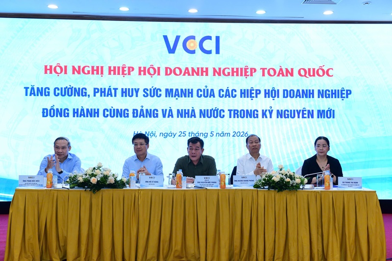 Đoàn Chủ tịch điều hành hội nghị. Đoàn Chủ tịch điều hành hội nghị.