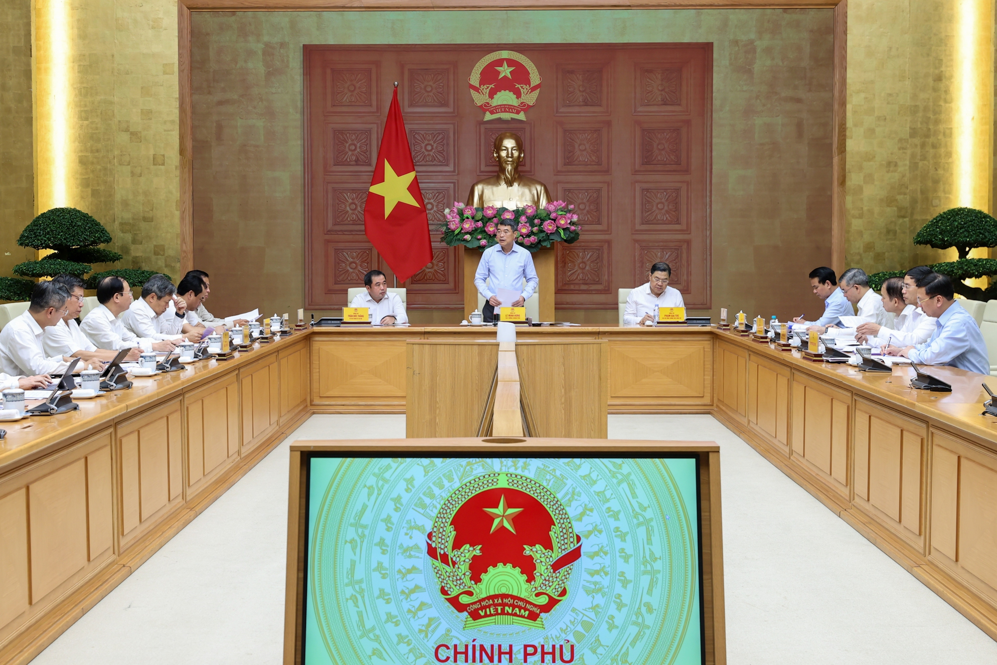 Thủ tướng: Nhà ở cho thuê là phân khúc chiến lược, dài hạn, phục vụ đông đảo người dân- Ảnh 6. Thủ tướng: Nhà ở cho thuê là phân khúc chiến lược, dài hạn, phục vụ đông đảo người dân- Ảnh 6.