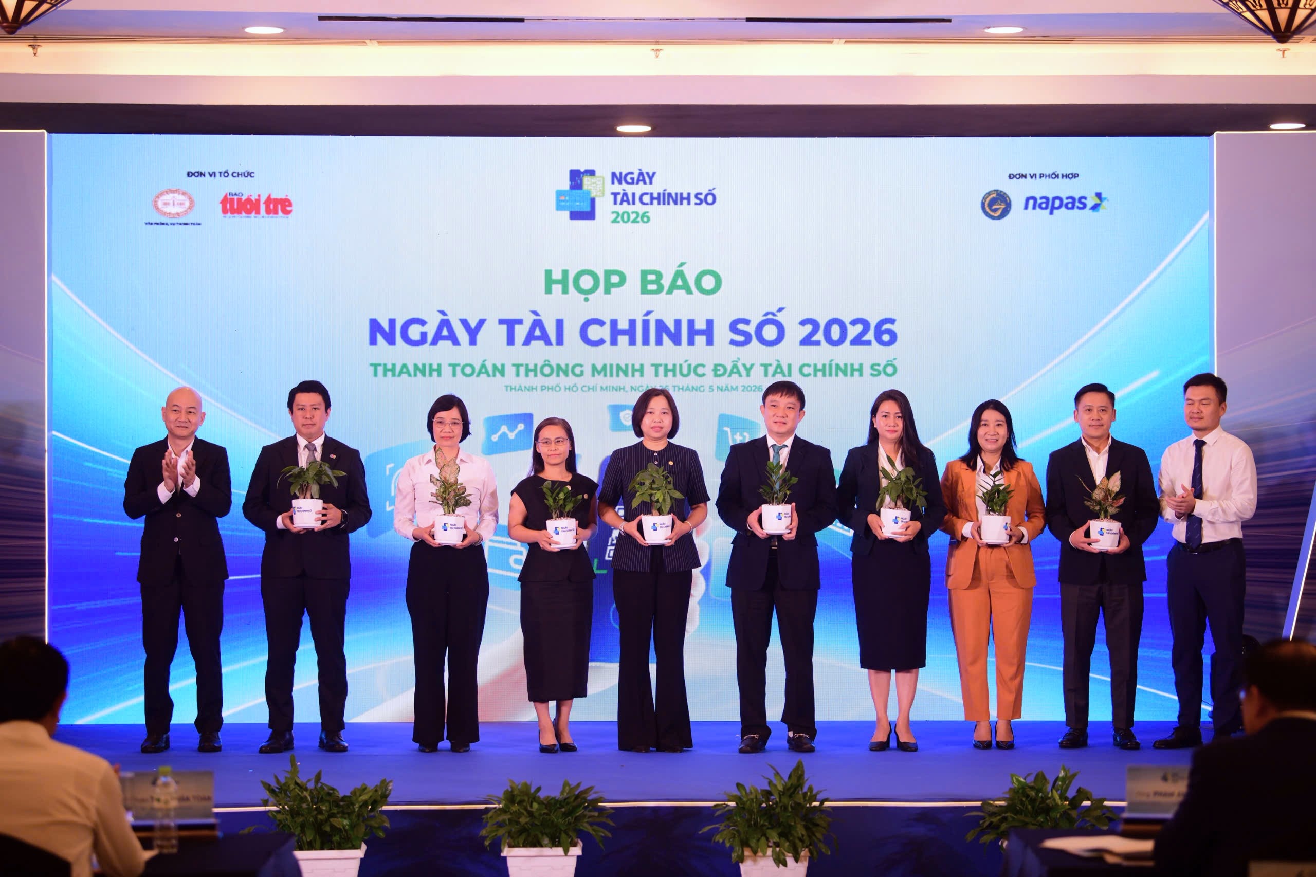 Chương trình nhận được sự đồng hành của nhiều đơn vị, doanh nghiệp, tổ chức tín dụng, trong đó có SACOMBANK Chương trình nhận được sự đồng hành của nhiều đơn vị, doanh nghiệp, tổ chức tín dụng, trong đó có SACOMBANK