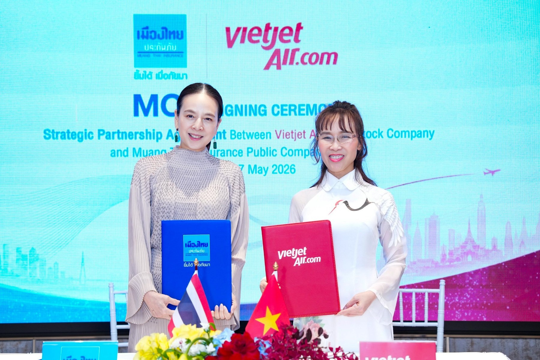 Madam Pang và Tiến sĩ Nguyễn Thị Phương Thảo đồng hành vì bóng đá và tình hữu nghị Việt Nam – Thái Lan