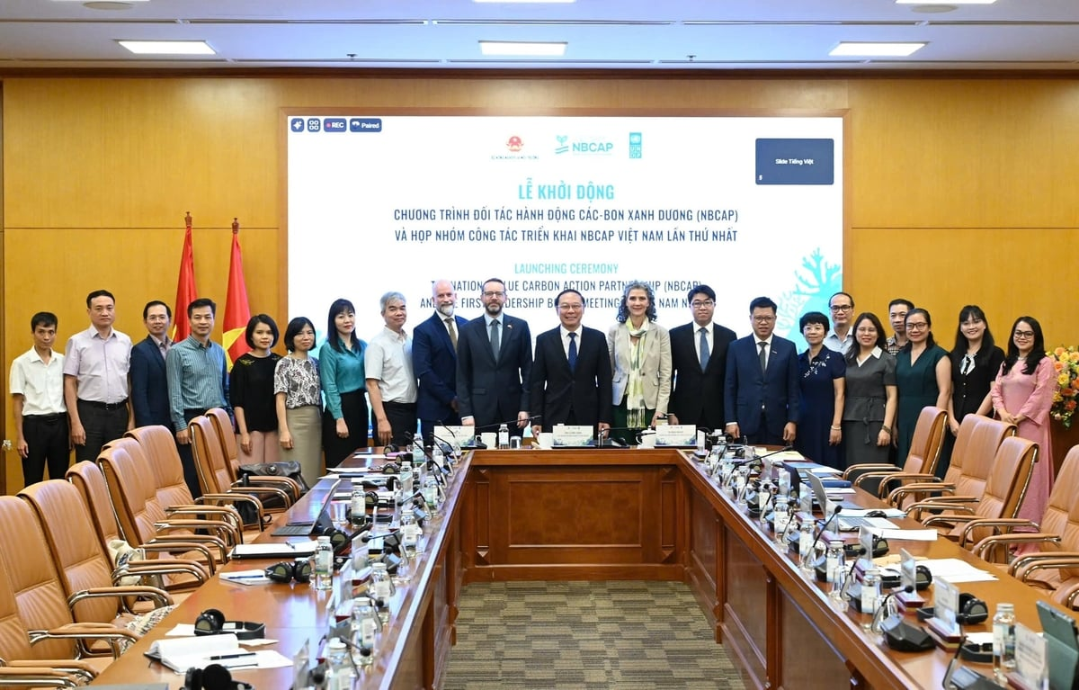 Đại diện Việt Nam và các đối tác khởi động Chương trình NBCAP Đại diện Việt Nam và các đối tác khởi động Chương trình NBCAP