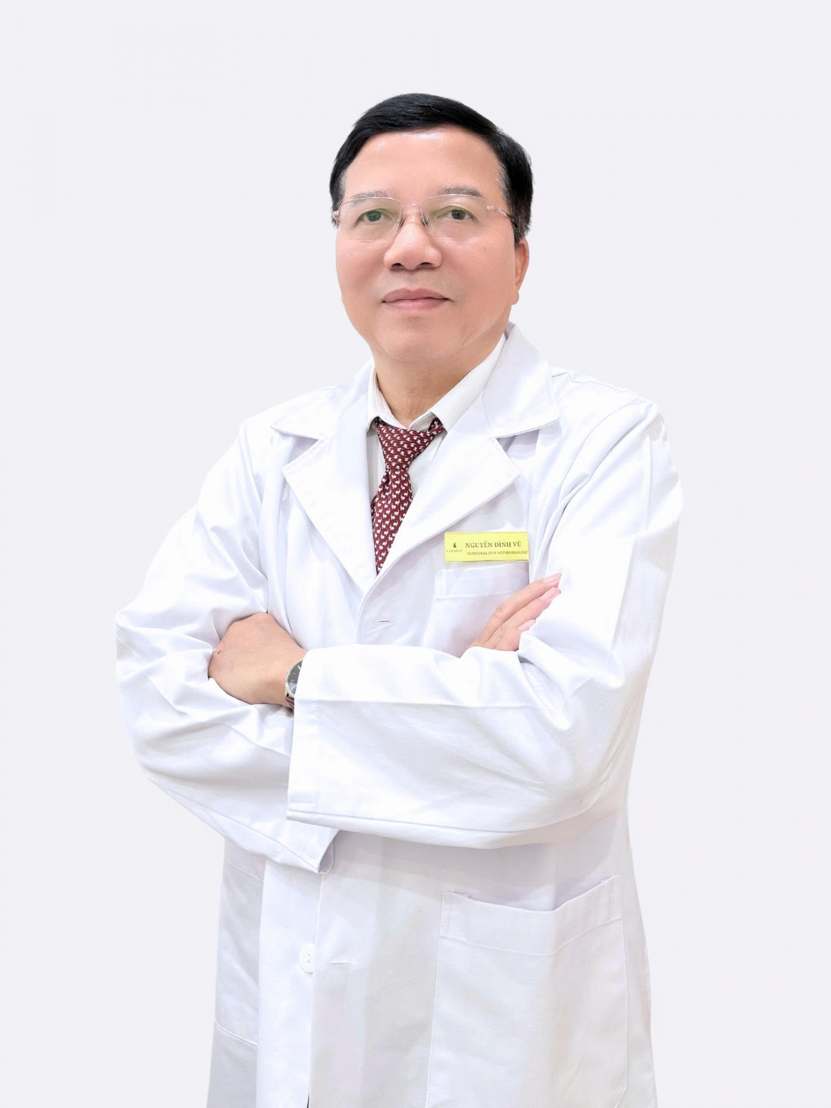TTƯT, BSCKII Nguyễn Đình Vũ có hơn 30 năm bảo vệ sự sống cho hàng nghìn thận ghép.