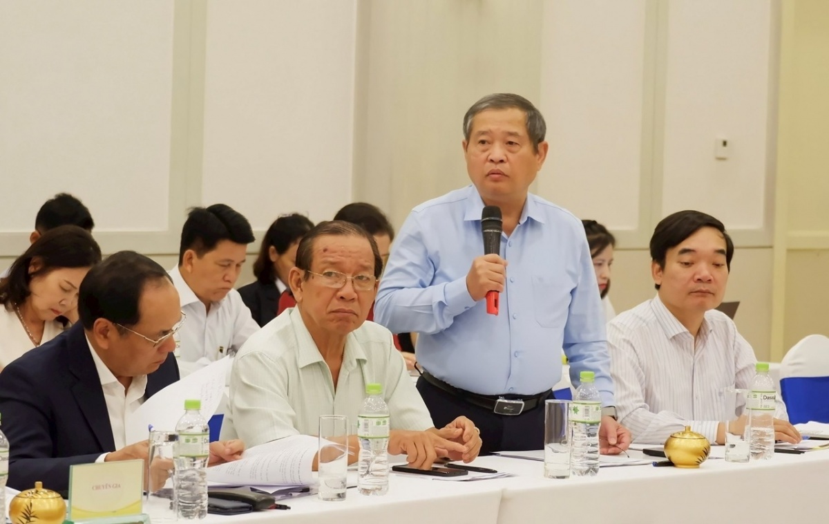 Ông Nguyễn Đức Dũng - Tổng Thư ký Hiệp hội phát biểu tham luận tại Hội thảo góp ý Dự thảo Luật Bảo hiểm tiền gửi (sửa đổi) tổ chức tháng 8/2025 Ông Nguyễn Đức Dũng - Tổng Thư ký Hiệp hội phát biểu tham luận tại Hội thảo góp ý Dự thảo Luật Bảo hiểm tiền gửi (sửa đổi) tổ chức tháng 8/2025