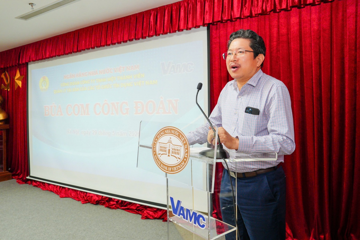 Ông Lê Văn Hùng – Phó Tổng Giám đốc/ Chủ tịch Công đoàn VAMC