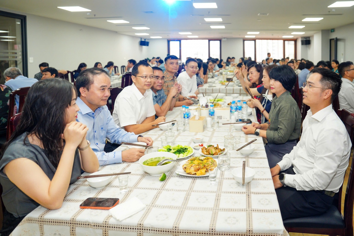 VAMC tổ chức “Bữa cơm Công đoàn”: Gắn kết, sẻ chia, lan tỏa yêu thương