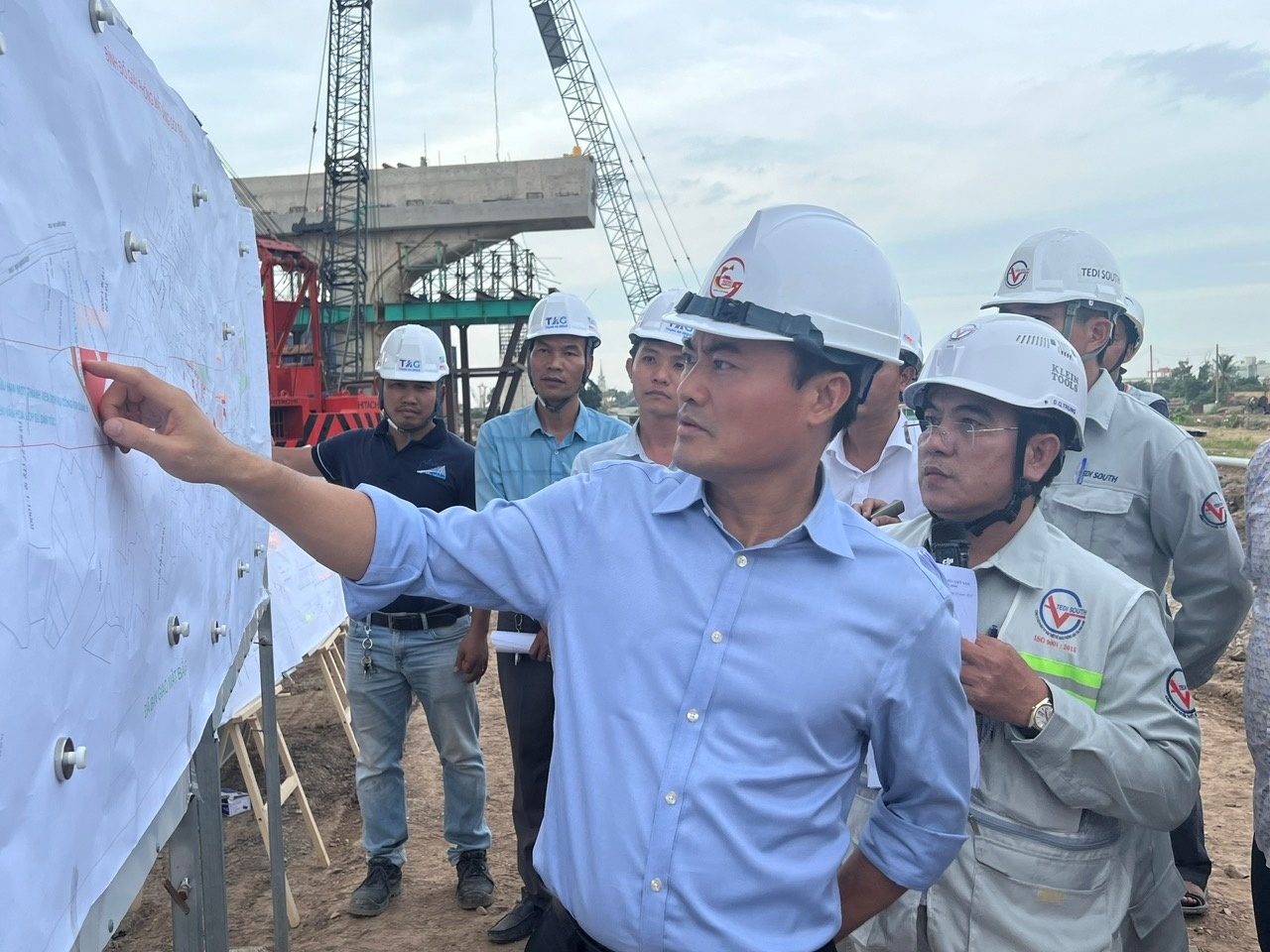 TP. Hồ Chí Minh kiên quyết điều chuyển vốn từ dự án trì trệ sang dự án khả thi cao TP. Hồ Chí Minh kiên quyết điều chuyển vốn từ dự án trì trệ sang dự án khả thi cao