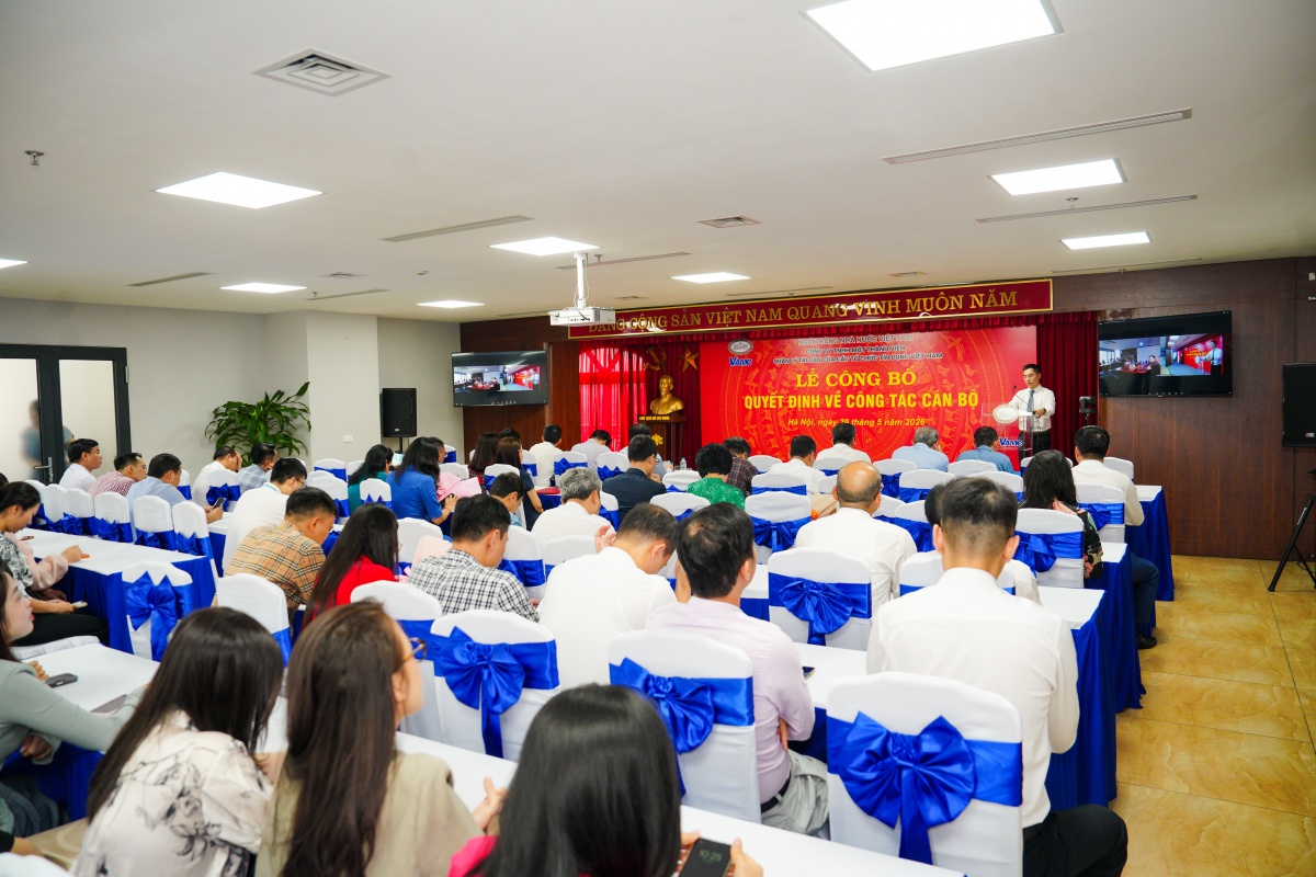 VAMC đẩy mạnh đổi mới công tác cán bộ, kiện toàn tổ chức hướng tới yêu cầu phát triển trong giai đoạn mới VAMC đẩy mạnh đổi mới công tác cán bộ, kiện toàn tổ chức hướng tới yêu cầu phát triển trong giai đoạn mới