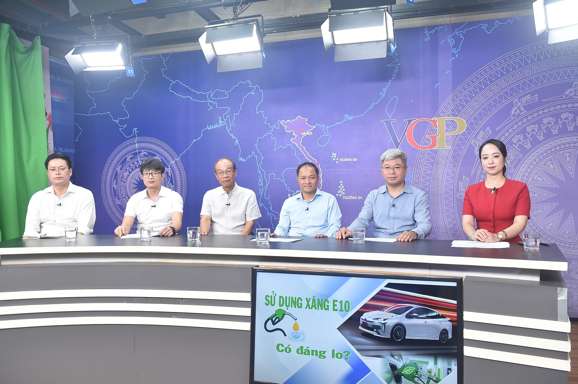 Các vị khách mời tham dự Tọa đàm - Ảnh: VGP/Giang Thanh Các vị khách mời tham dự Tọa đàm - Ảnh: VGP/Giang Thanh