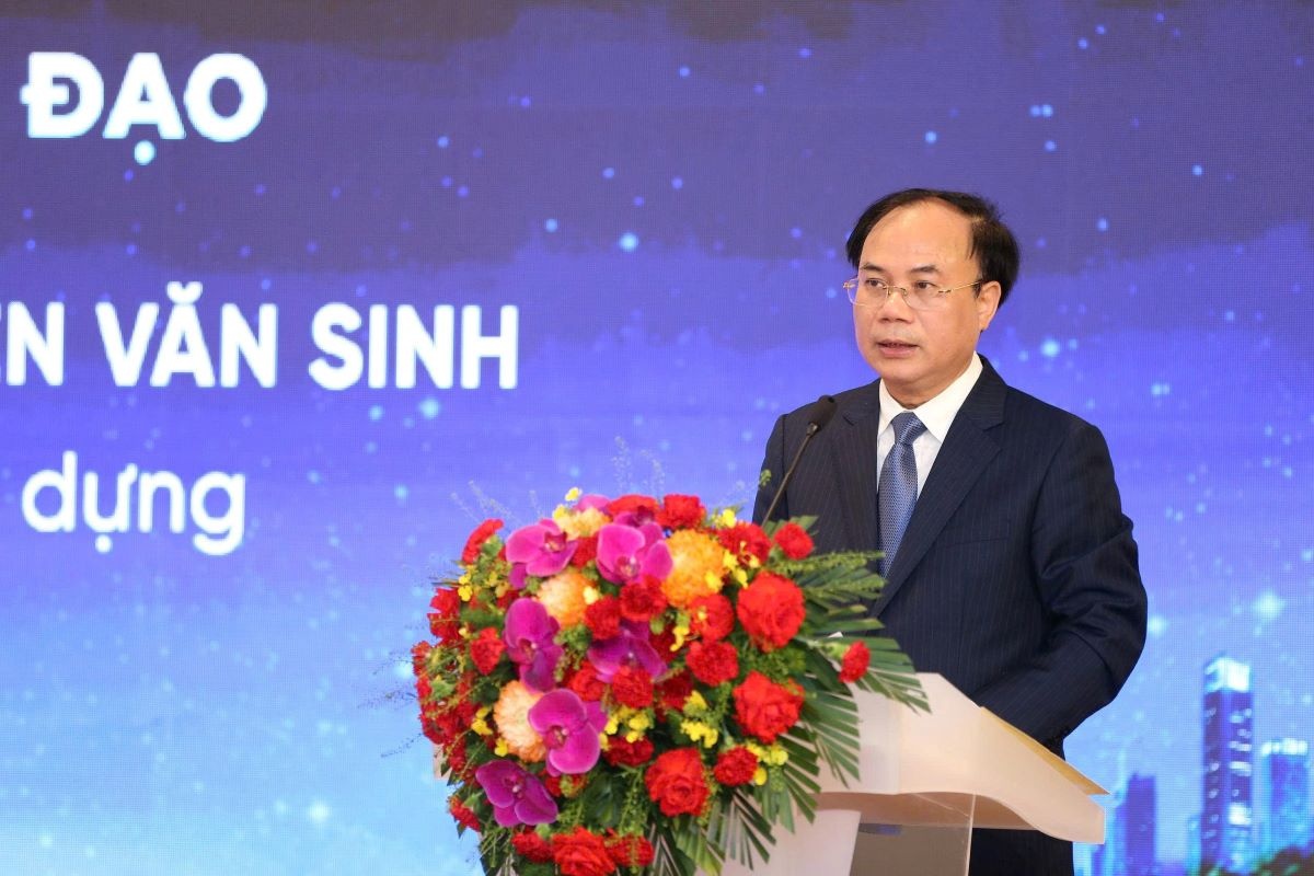 Ông Nguyễn Văn Sinh, Thứ trưởng Bộ Xây dựng phát biểu tại diễn đàn Ông Nguyễn Văn Sinh, Thứ trưởng Bộ Xây dựng phát biểu tại diễn đàn
