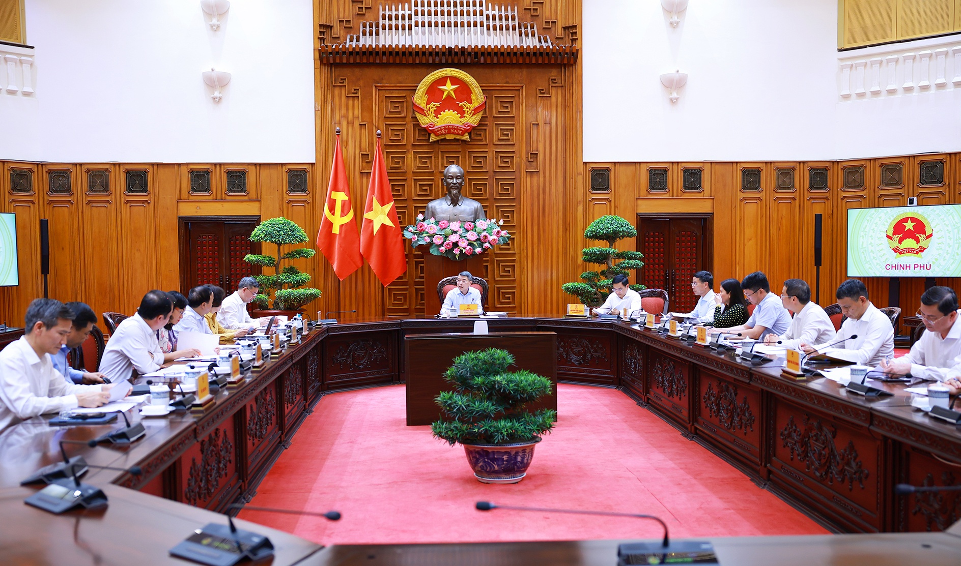 Thủ tướng Lê Minh Hưng chủ trì cuộc họp - Ảnh: VGP/Nhật Bắc