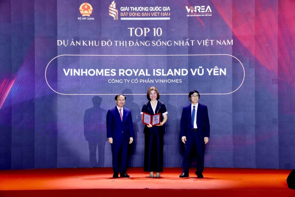 Vinhomes Royal Island Vũ Yên được vinh danh “Top 10 dự án khu đô thị đáng sống nhất Việt Nam” Vinhomes Royal Island Vũ Yên được vinh danh “Top 10 dự án khu đô thị đáng sống nhất Việt Nam”