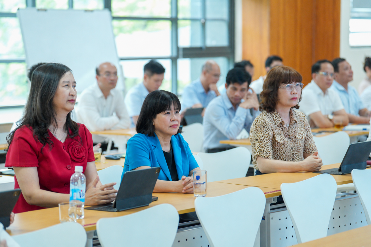 Phó Thống đốc Phạm Thanh Hà chia sẻ về chính sách tiền tệ tại Lớp bồi dưỡng Lãnh đạo NHNN chi nhánh khu vực