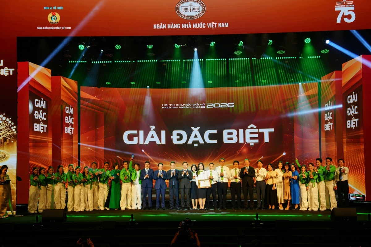 Người lao động không còn là đối tượng tham gia thụ động mà đã trở thành chủ thể sáng tạo, trực tiếp tạo nên sức sống của phong trào thi đua Người lao động không còn là đối tượng tham gia thụ động mà đã trở thành chủ thể sáng tạo, trực tiếp tạo nên sức sống của phong trào thi đua