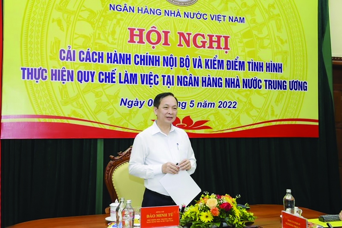 Phát triển ngân hàng Việt Nam hiện đại, phụng sự nhân dân