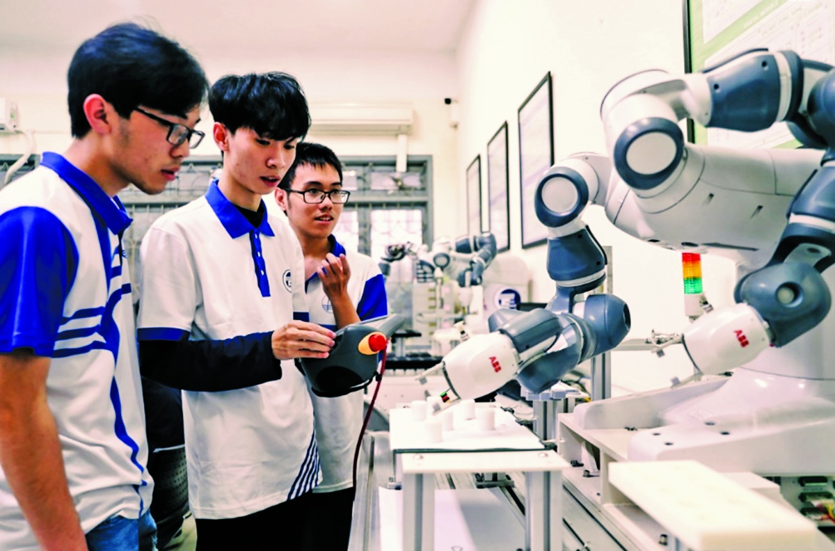 Giảm tiền kiểm, khơi thông dòng vốn vào giáo dục Giảm tiền kiểm, khơi thông dòng vốn vào giáo dục